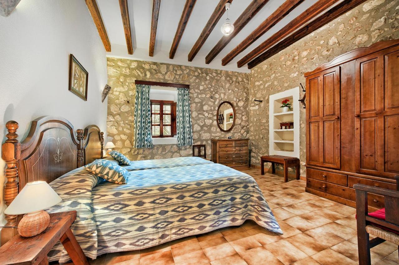 Agroturismo Can Guillo Villa Pollenca Room photo